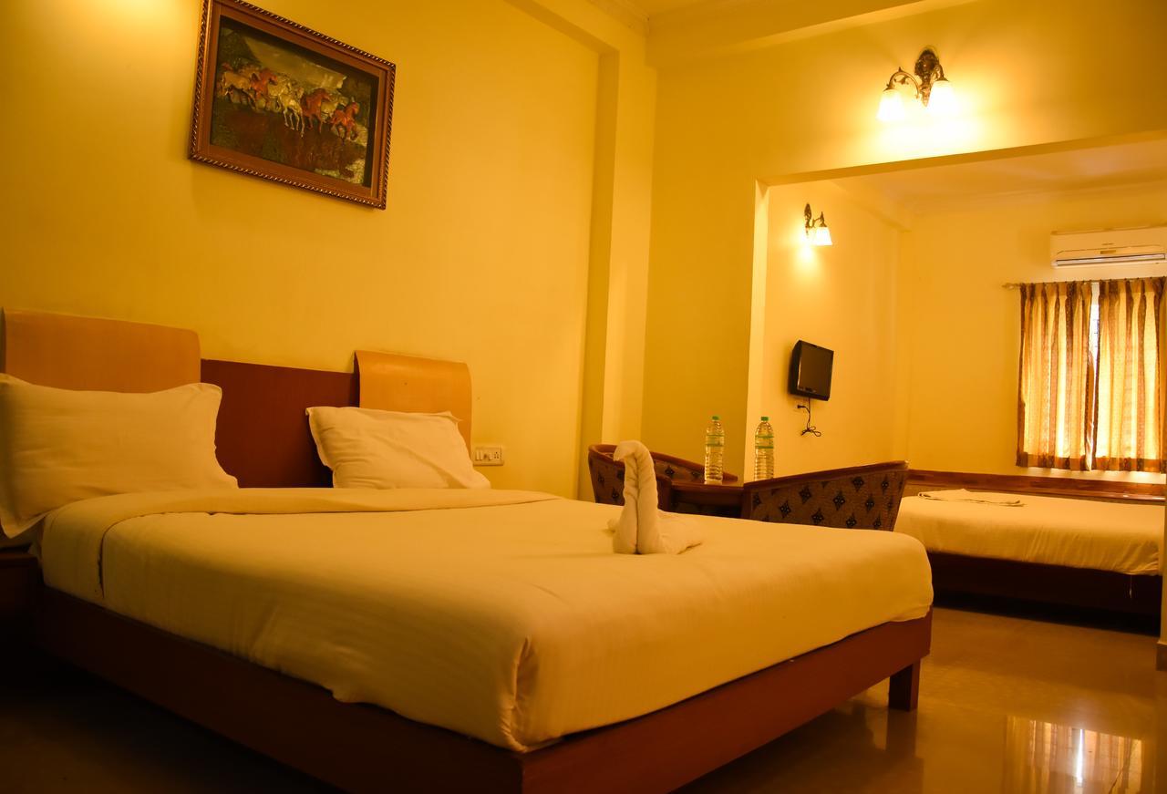 Ulo Hill Breeze Hotel Yelagiri Exterior photo